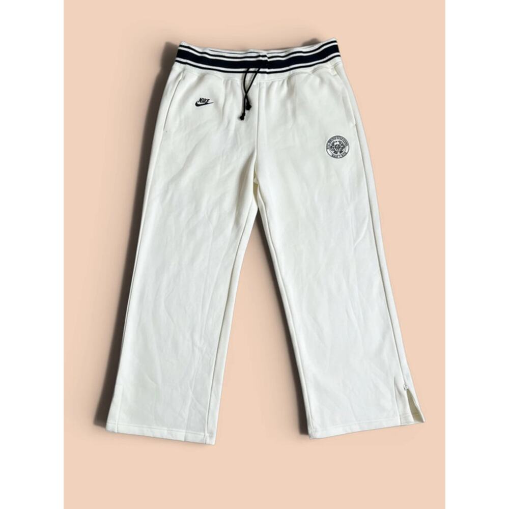 Nike Standard Fit High Rise Full Length Women’s Sweatpants